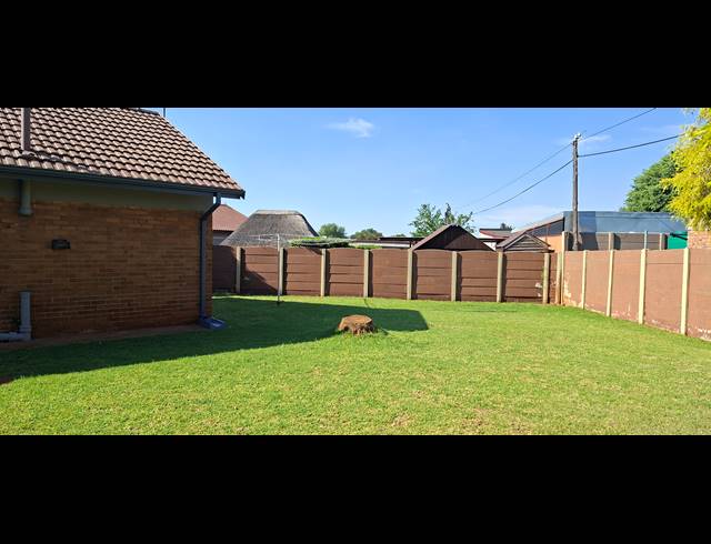 3 BEDROOM FREEHOLD TO LET IN EDELWEISS